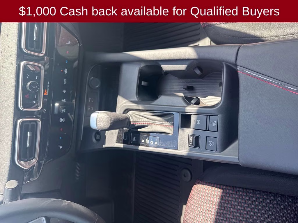 2026 Aspen White/Super Black Nissan Sentra SR FWD Sedan