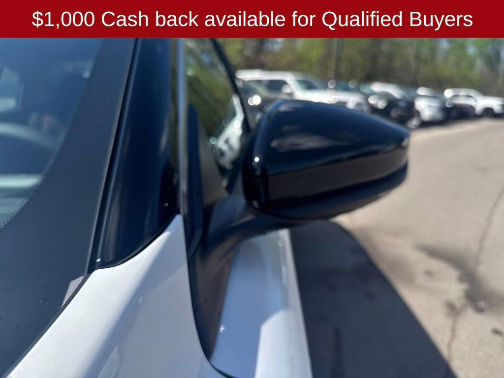 2026 Aspen White/Super Black Nissan Sentra SR FWD Sedan