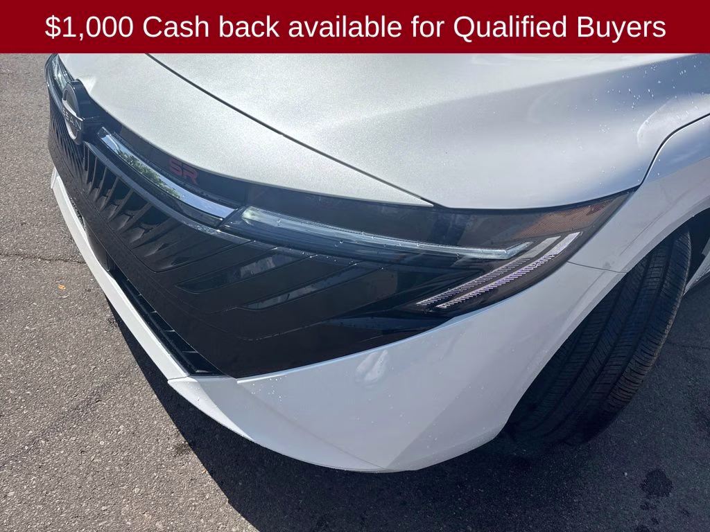 2026 Aspen White/Super Black Nissan Sentra SR FWD Sedan