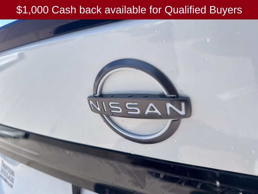 2026 Aspen White/Super Black Nissan Sentra SR FWD Sedan