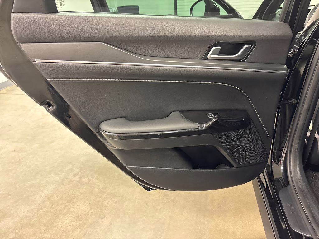 2025 Aurora Black Pearl Kia K5 GT-Line AWD Sedan