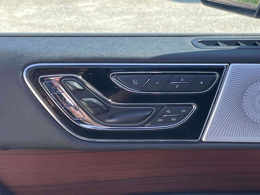 2020 Infinite Black Lincoln Navigator Reserve 4X4 SUV