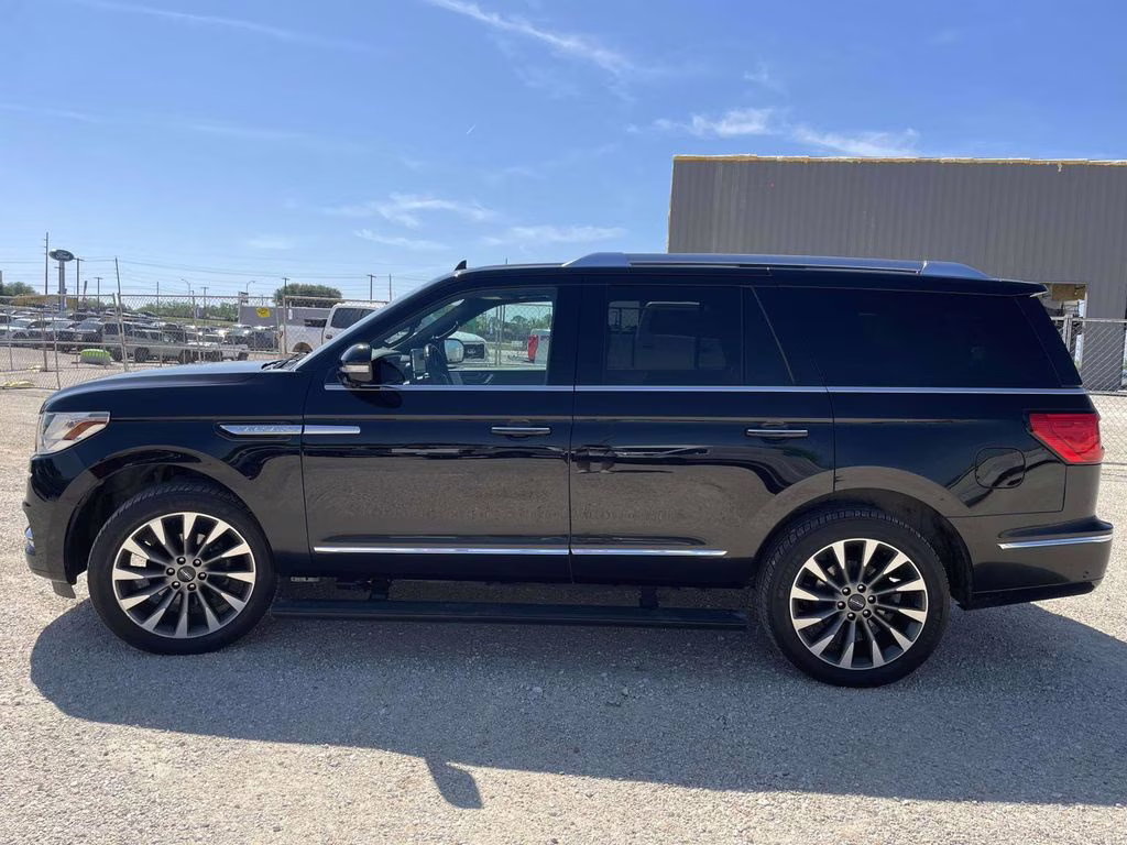 2020 Infinite Black Lincoln Navigator Reserve 4X4 SUV