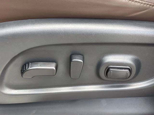 2023 Pearl White Nissan Titan Platinum Reserve 4X4 Truck