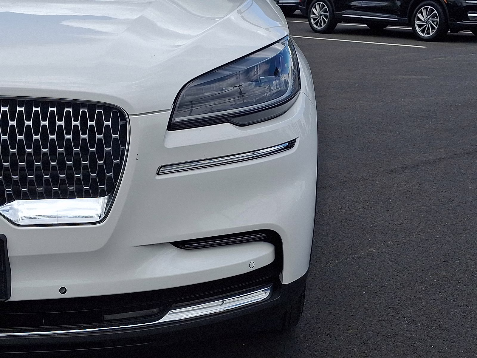 2022 Pristine White Metallic Tri-Coat - AZ Lincoln Aviator Standard AWD