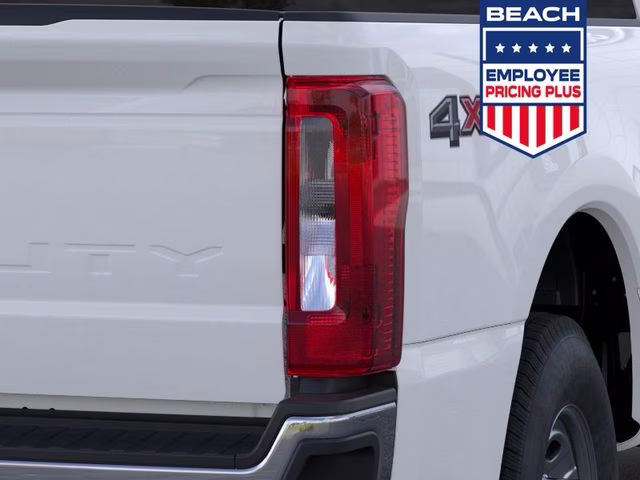 2026 Oxford White Ford Super Duty F-250 SRW XL 4X4 Truck