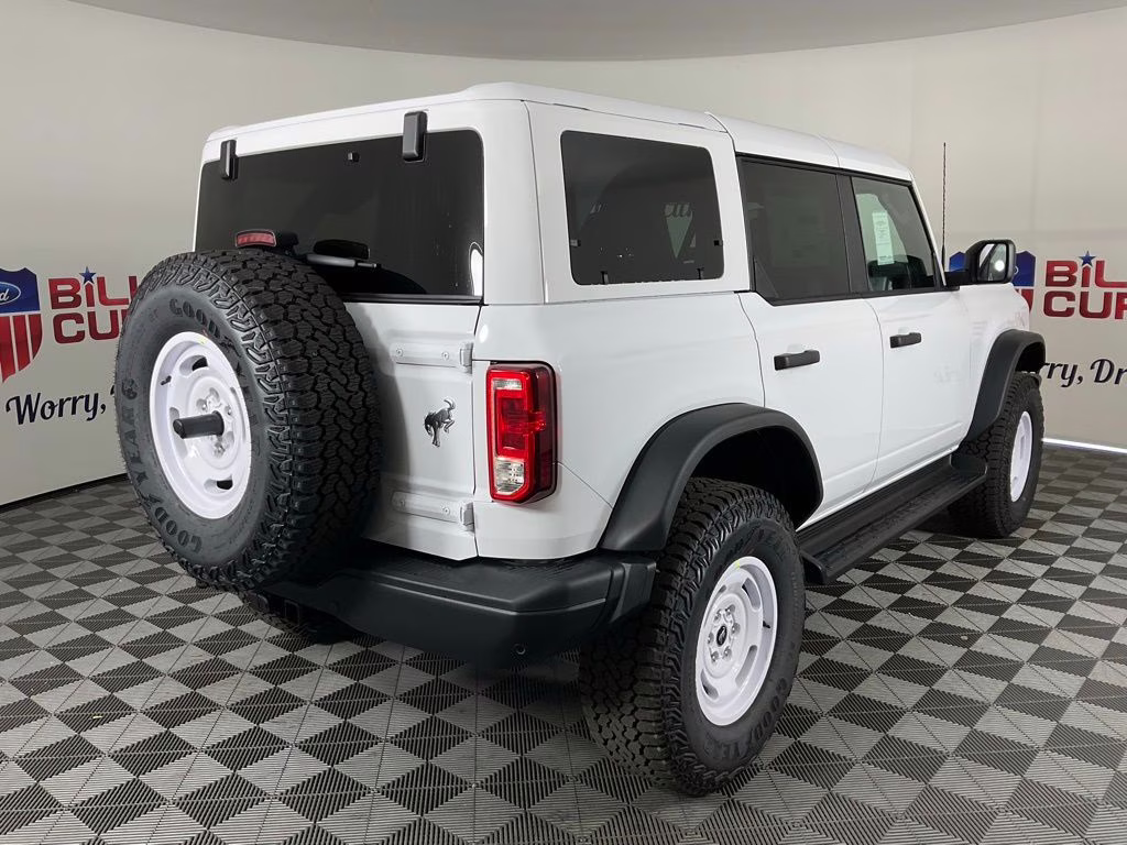 2026 Oxford White Ford Bronco Heritage Edition 4X4 SUV