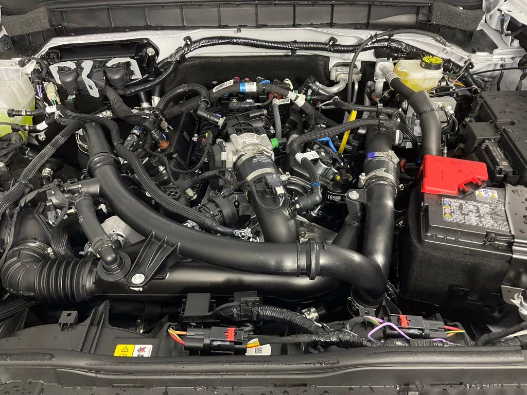 2026 Oxford White Ford Bronco Heritage Edition 4X4 SUV