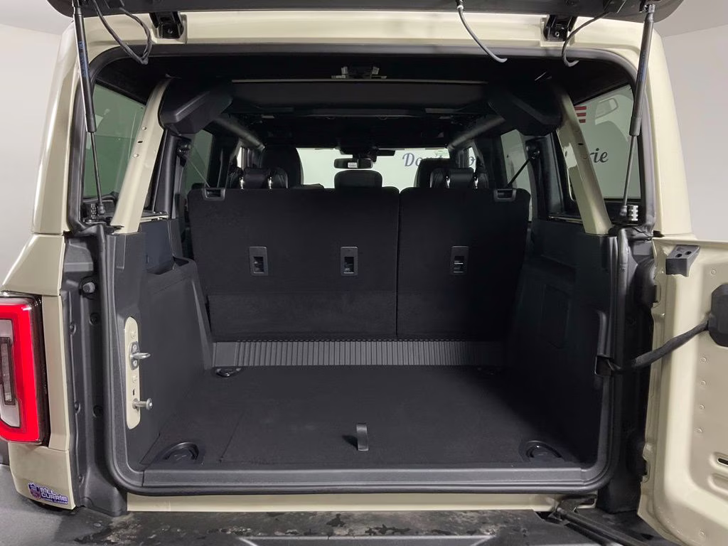 2026 Desert Sand Ford Bronco Outer Banks 4X4 SUV