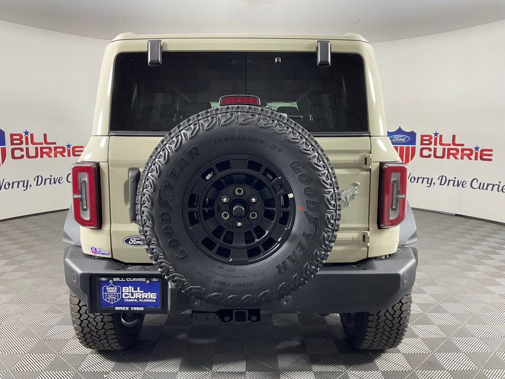 2026 Desert Sand Ford Bronco Outer Banks 4X4 SUV