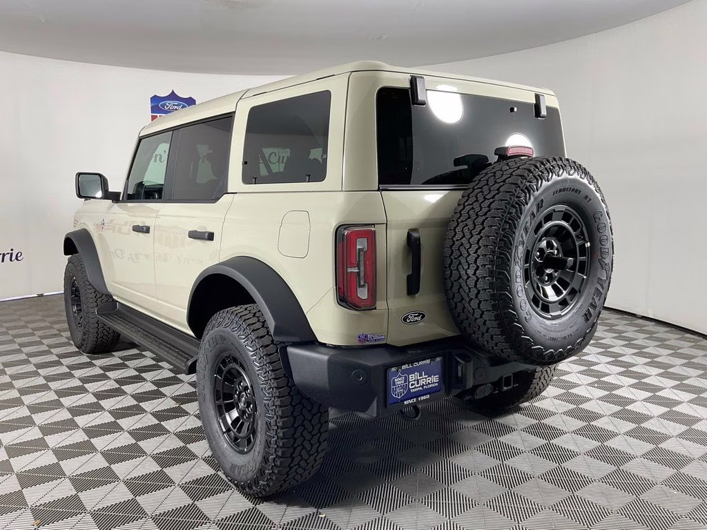 2026 Desert Sand Ford Bronco Outer Banks 4X4 SUV
