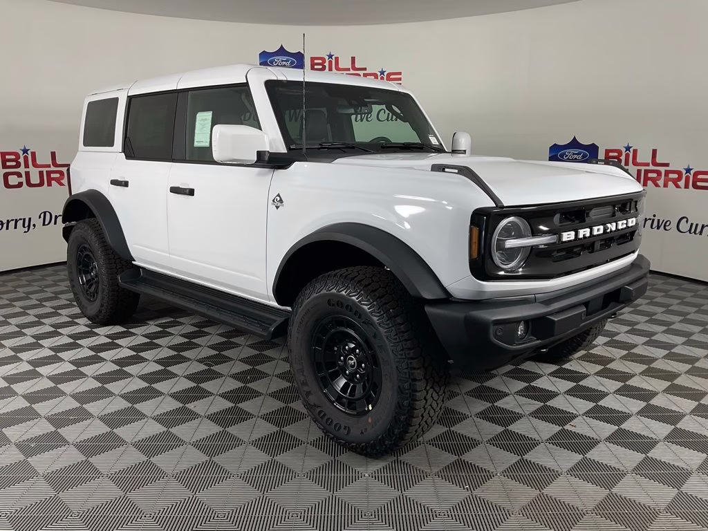 2026 Oxford White Ford Bronco Outer Banks 4X4 SUV