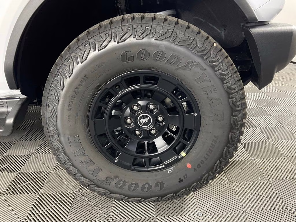 2026 Oxford White Ford Bronco Outer Banks 4X4 SUV