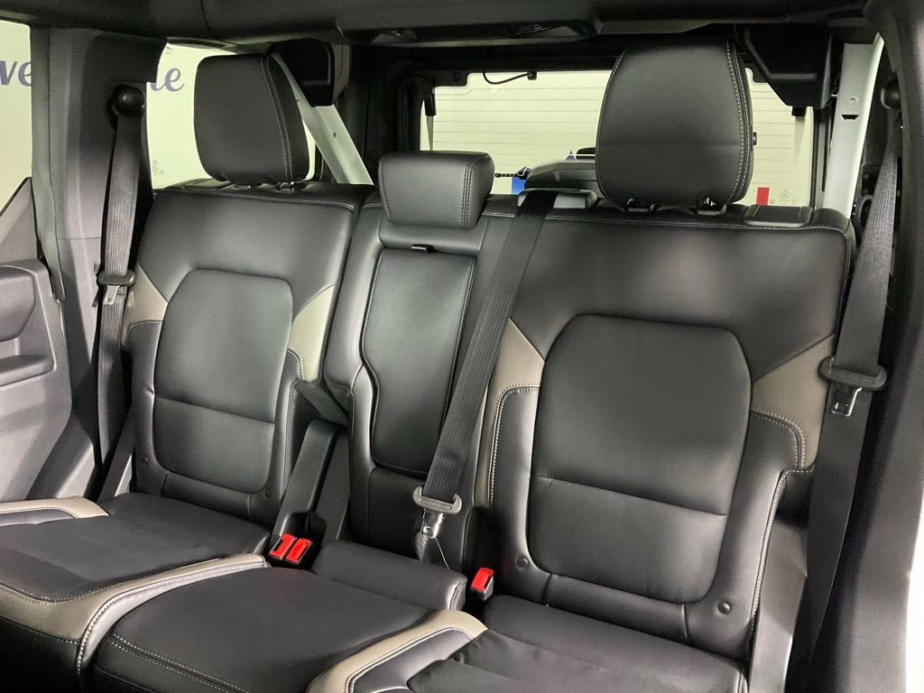 2026 Oxford White Ford Bronco Outer Banks 4X4 SUV