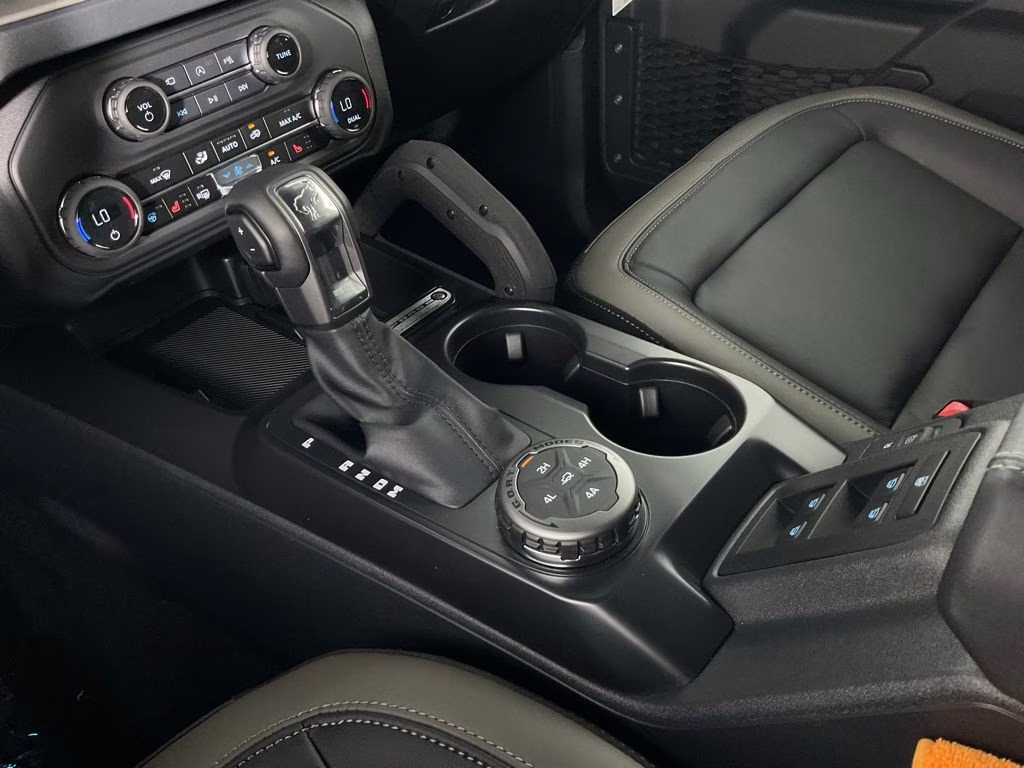 2026 Oxford White Ford Bronco Outer Banks 4X4 SUV