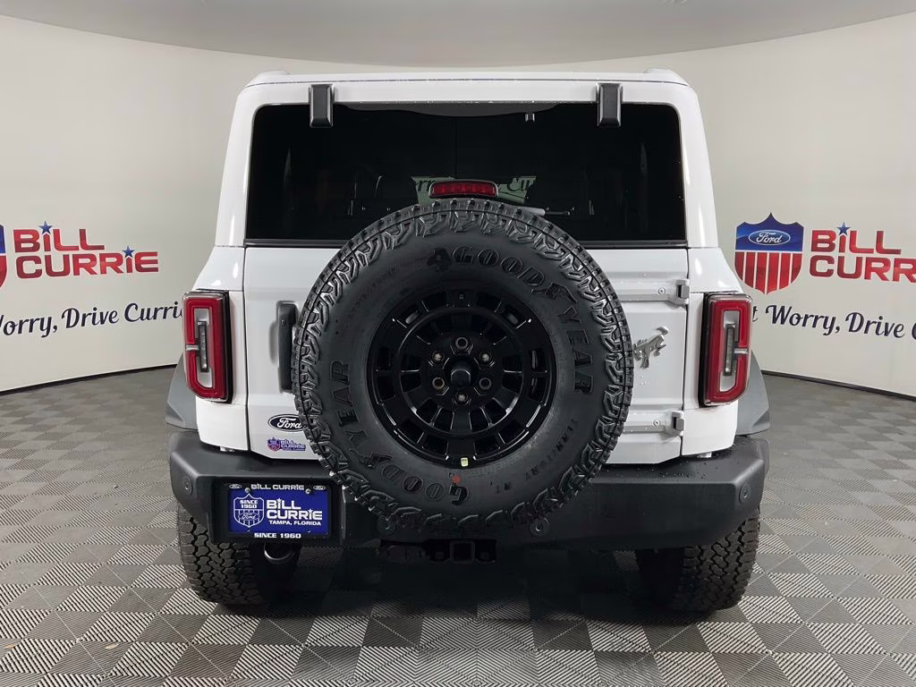 2026 Oxford White Ford Bronco Outer Banks 4X4 SUV