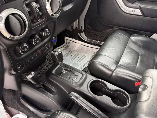 2012 Bright Silver Metallic Clearcoat Jeep Wrangler Unlimited Rubicon 4X4 SUV