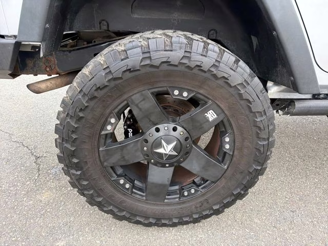 2012 Bright Silver Metallic Clearcoat Jeep Wrangler Unlimited Rubicon 4X4 SUV