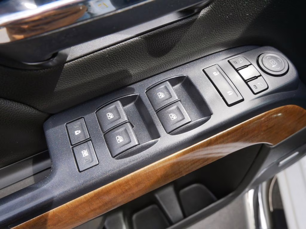 2018 Summit White Chevrolet Silverado 1500 LTZ 4X4 Truck