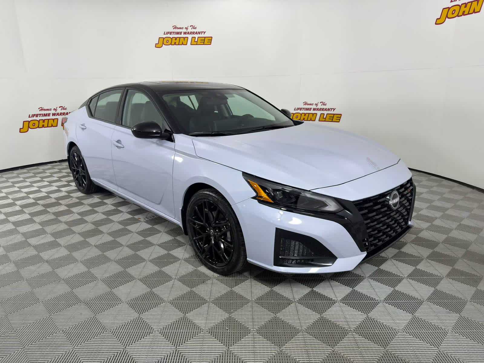 2026 Gray Sky Pearl Nissan Altima SR FWD Sedan