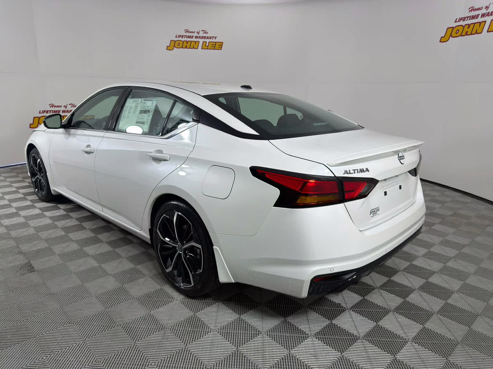 2026 Pearl White Tricoat Nissan Altima SR FWD Sedan