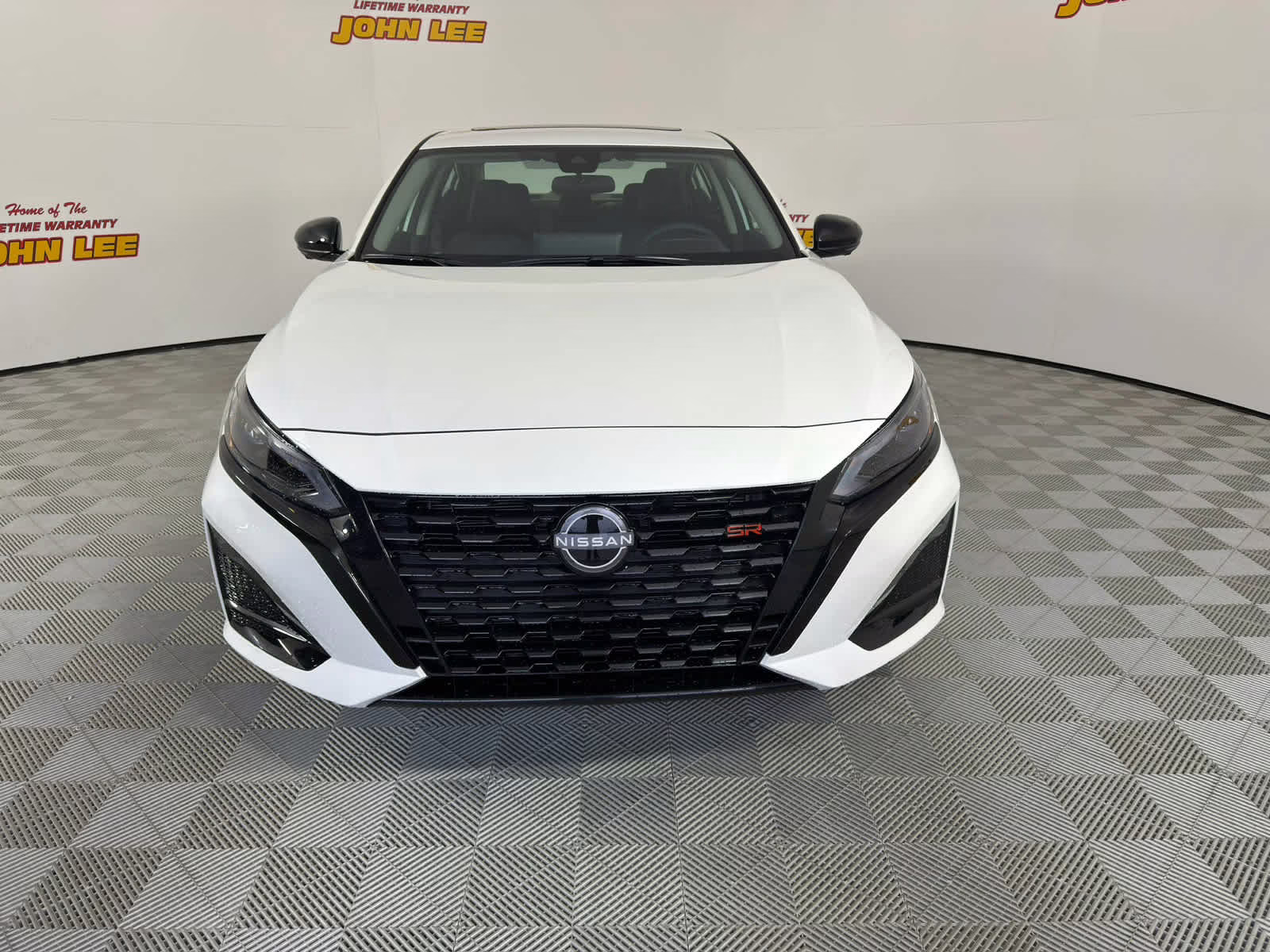 2026 Pearl White Tricoat Nissan Altima SR FWD Sedan