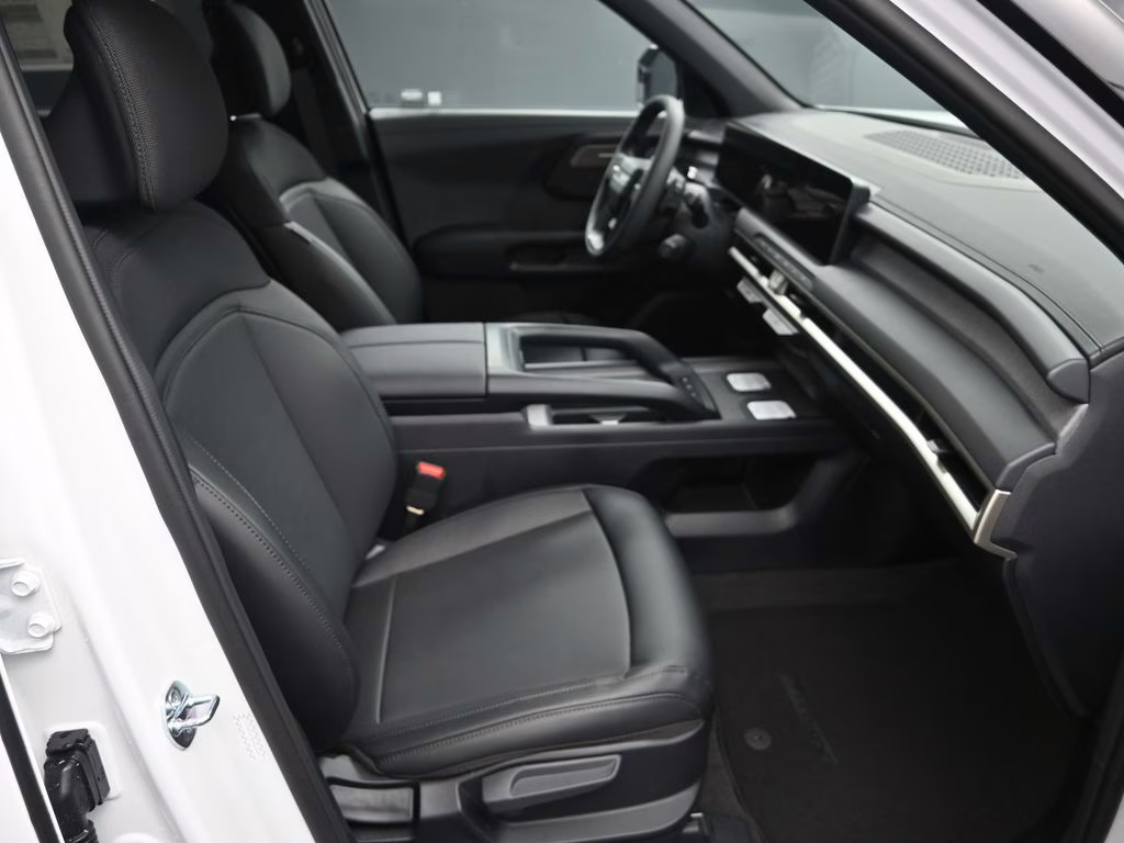 2027 Glacial White Pearl Kia Telluride LX FWD SUV