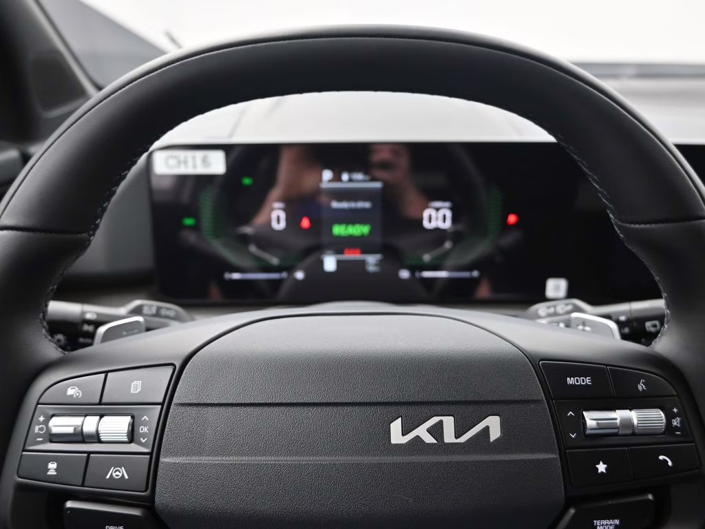 2026 Wolf Gray Kia Sportage Hybrid X-Line AWD SUV