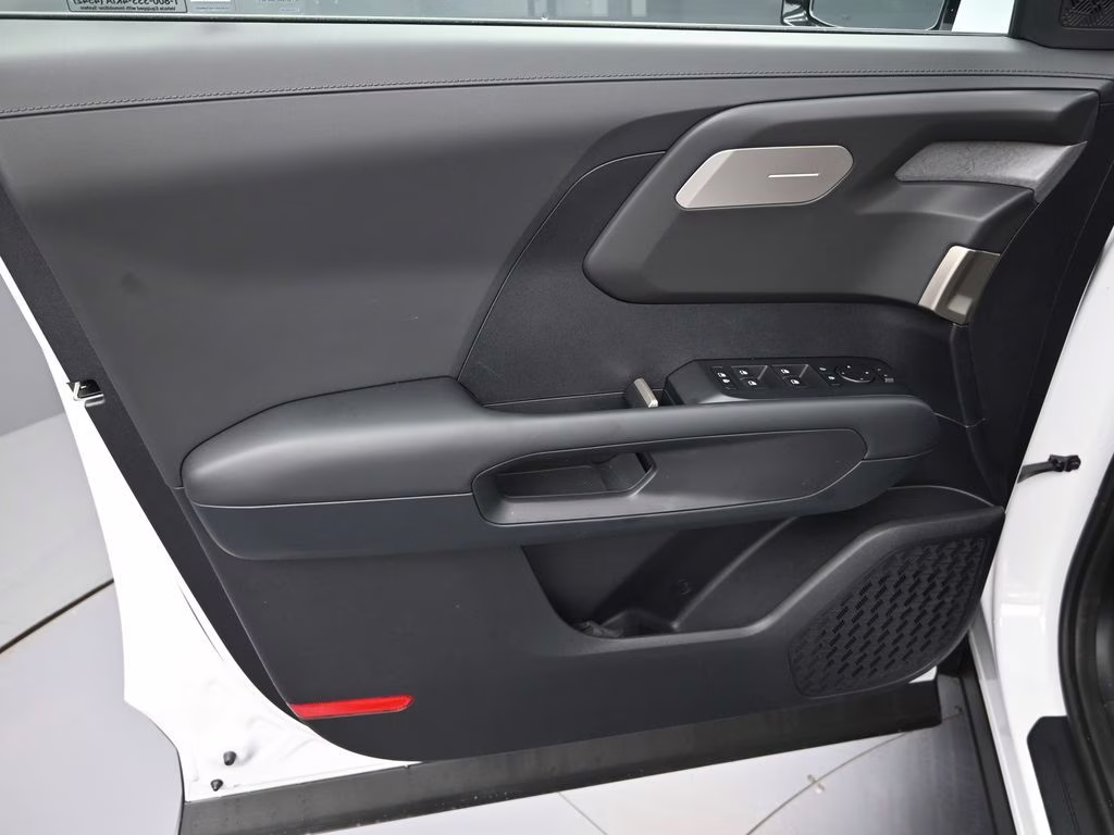 2027 Glacial White Pearl Kia Telluride LX FWD SUV