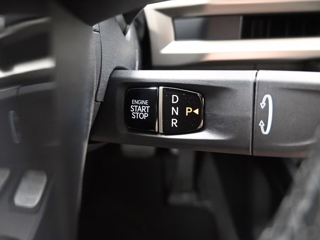 2027 Glacial White Pearl Kia Telluride LX FWD SUV