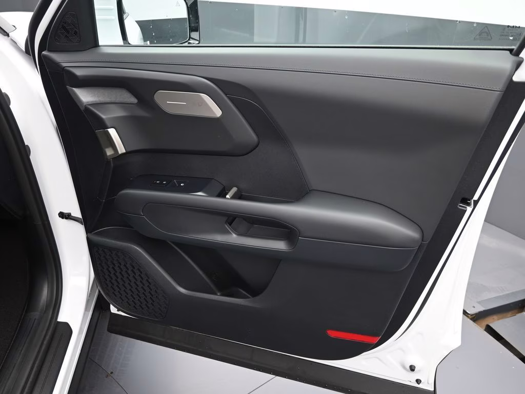 2027 Glacial White Pearl Kia Telluride LX FWD SUV