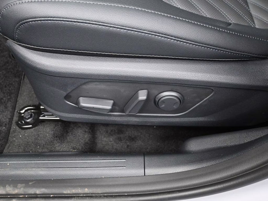 2026 Wolf Gray Kia Sportage Hybrid X-Line AWD SUV