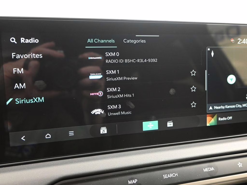 2027 Glacial White Pearl Kia Telluride LX FWD SUV