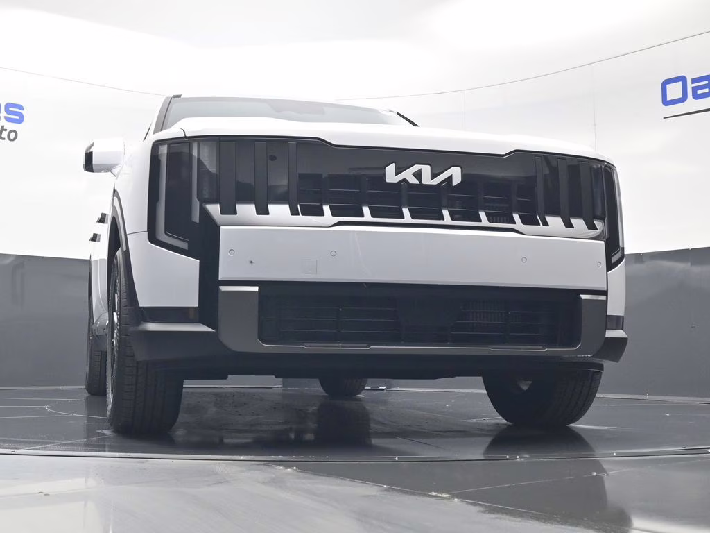 2027 Glacial White Pearl Kia Telluride LX FWD SUV