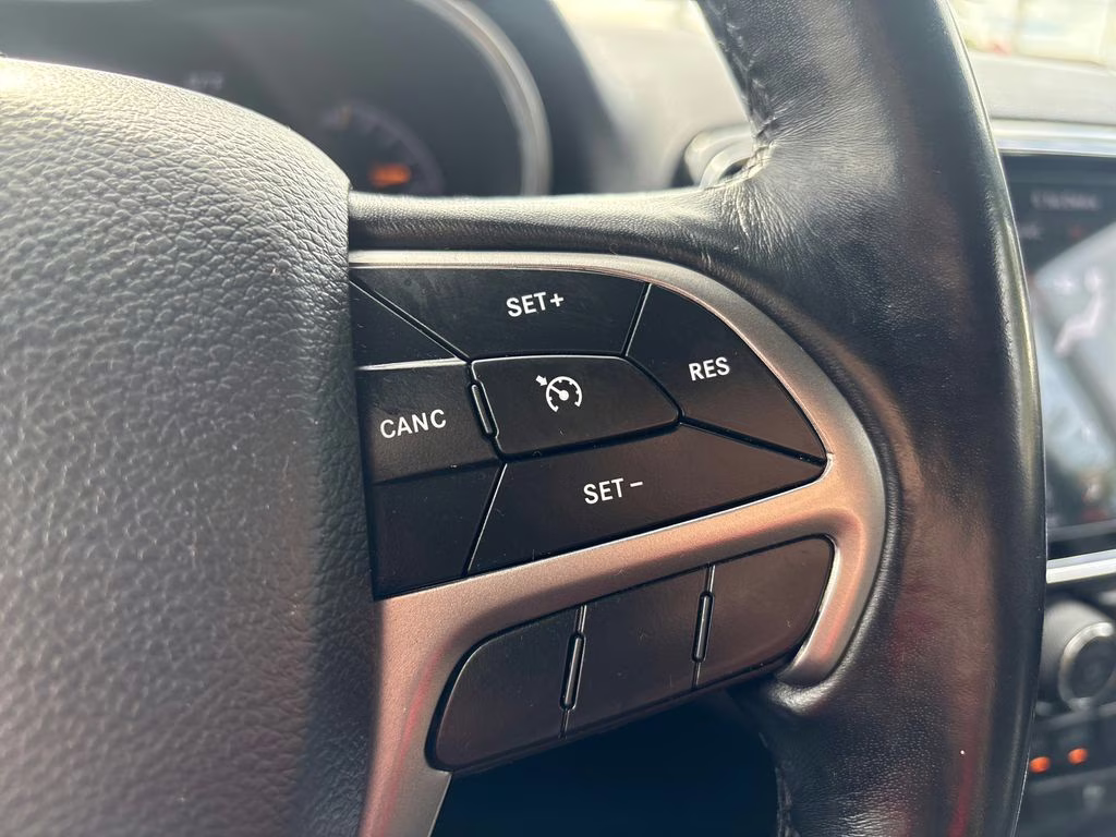 2020 Billet Silver Metallic Clearcoat Jeep Grand Cherokee Limited 4X4 SUV