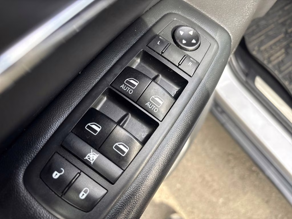 2020 Billet Silver Metallic Clearcoat Jeep Grand Cherokee Limited 4X4 SUV