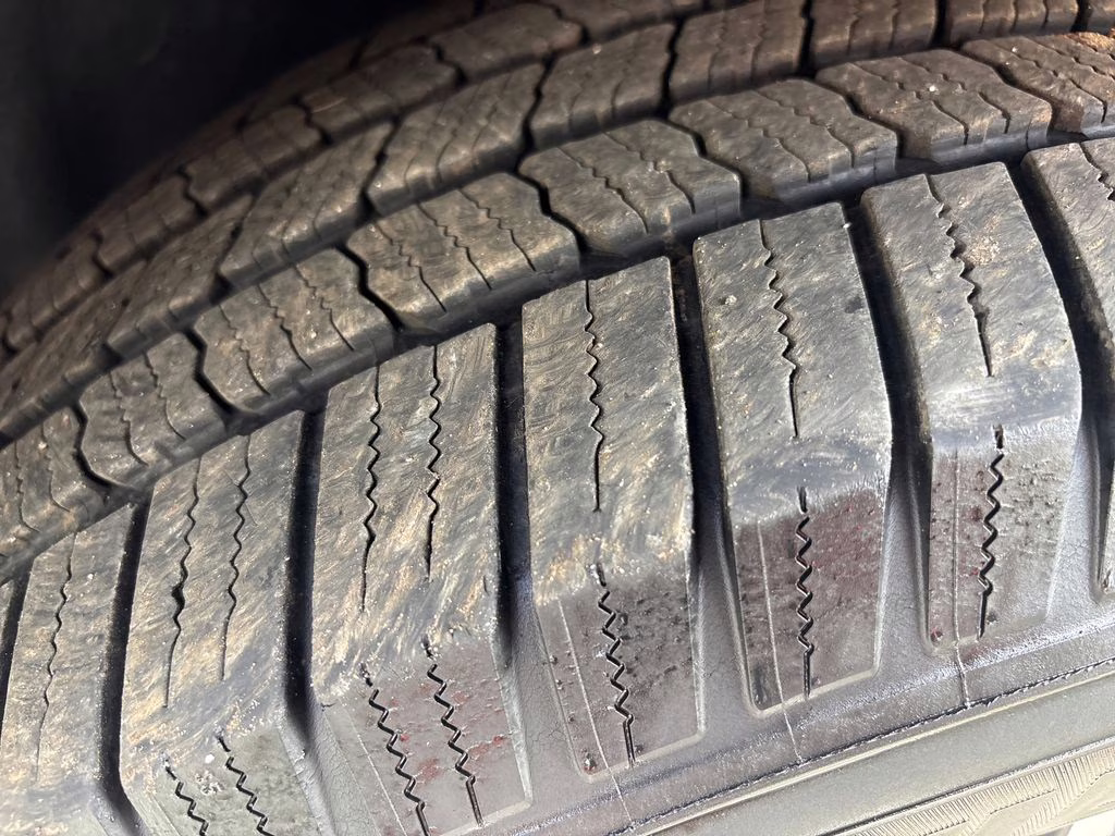 2020 Billet Silver Metallic Clearcoat Jeep Grand Cherokee Limited 4X4 SUV