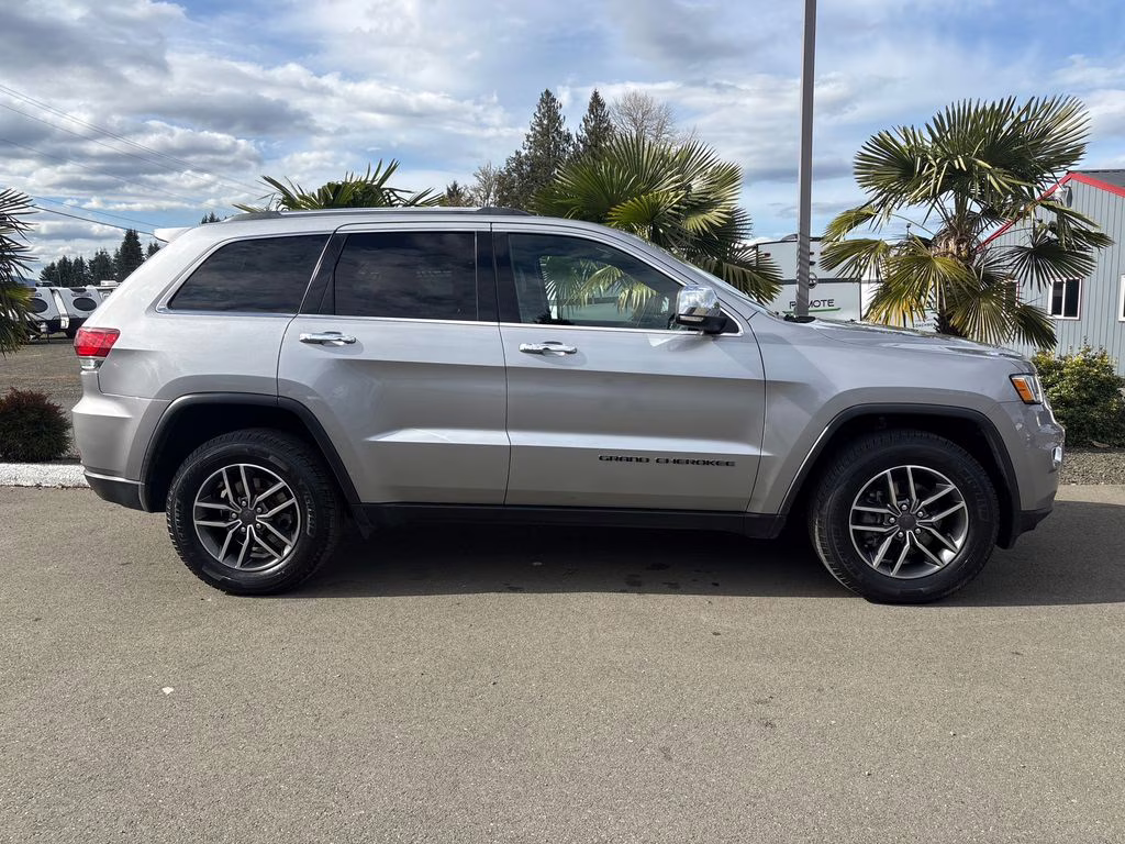 2020 Billet Silver Metallic Clearcoat Jeep Grand Cherokee Limited 4X4 SUV