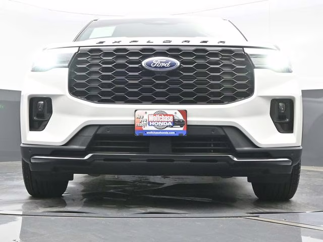 2025 White Metallic Ford Explorer ST-Line RWD SUV