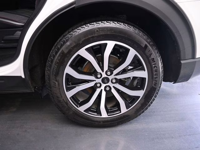 2025 White Metallic Ford Explorer ST-Line RWD SUV