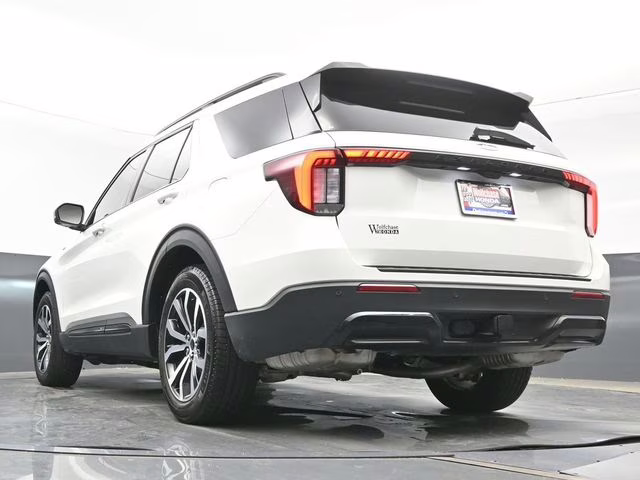 2025 White Metallic Ford Explorer ST-Line RWD SUV