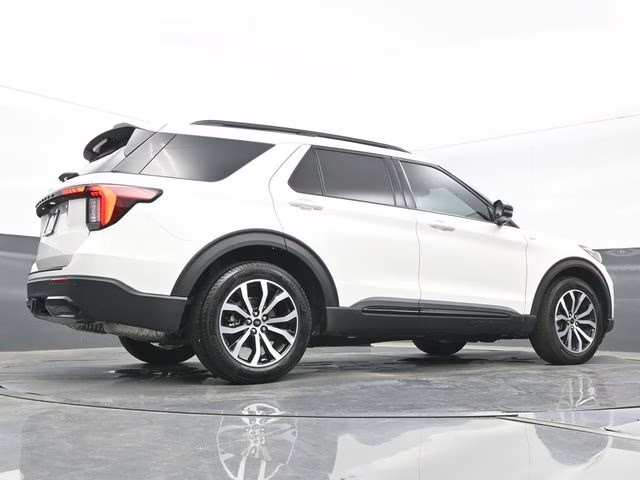 2025 White Metallic Ford Explorer ST-Line RWD SUV