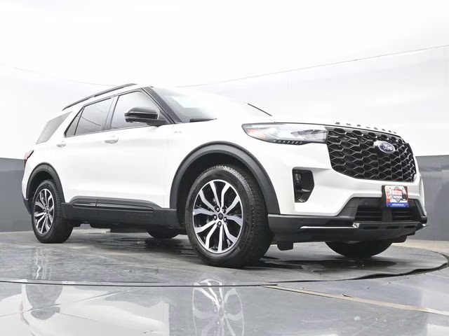 2025 White Metallic Ford Explorer ST-Line RWD SUV