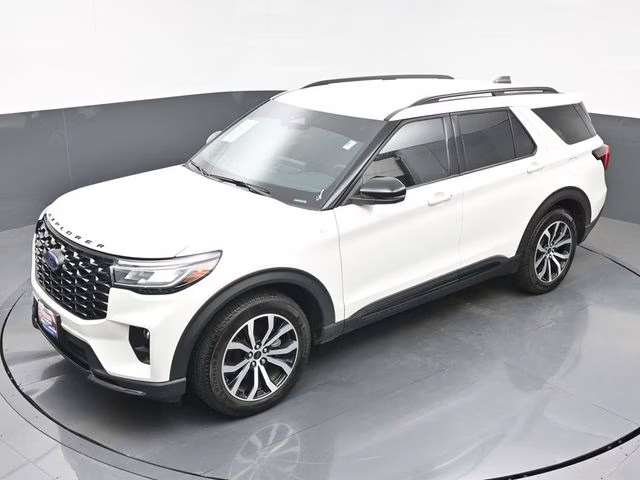 2025 White Metallic Ford Explorer ST-Line RWD SUV