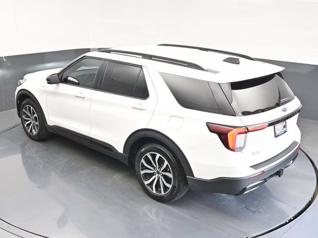 2025 White Metallic Ford Explorer ST-Line RWD SUV