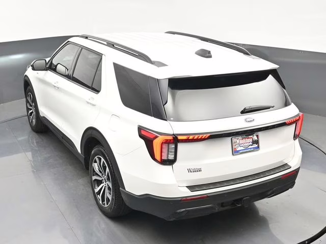 2025 White Metallic Ford Explorer ST-Line RWD SUV