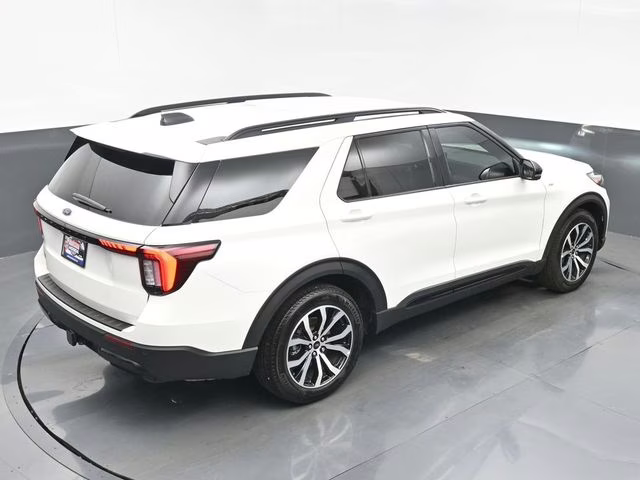 2025 White Metallic Ford Explorer ST-Line RWD SUV