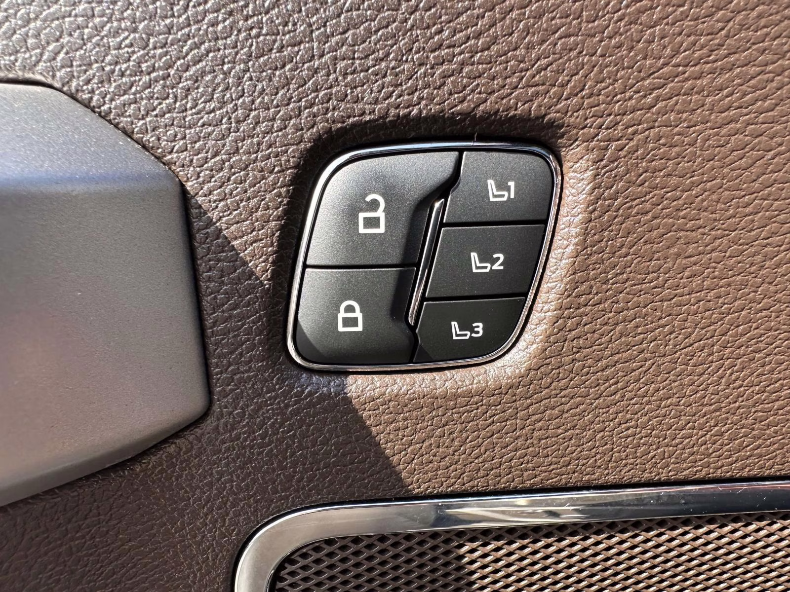 2022 Agate Black Metallic Ford Super Duty F-250 SRW King Ranch 4WD Crew Cab 6.75' Box 4X4 Truck