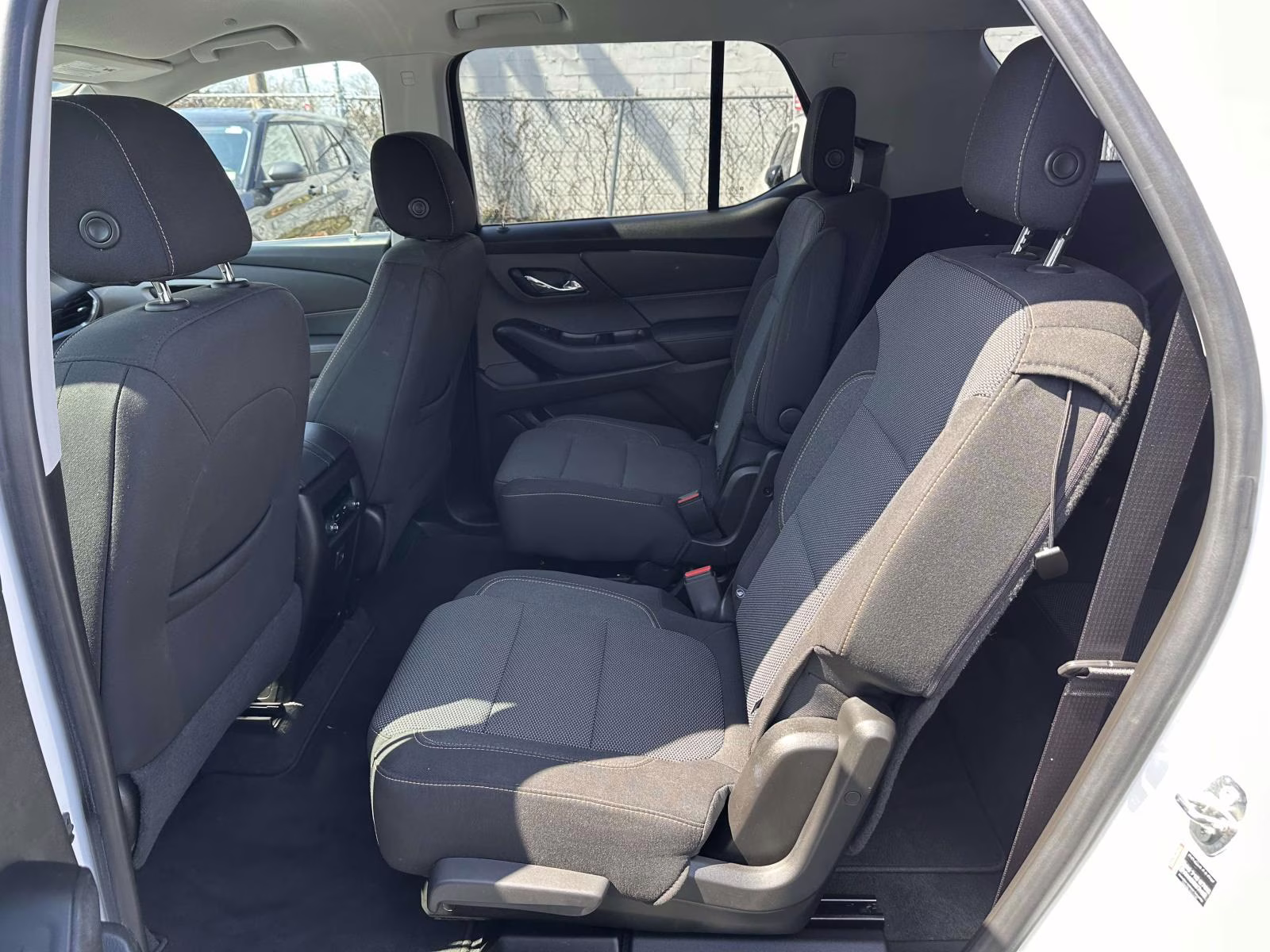 2018 Summit White Chevrolet Traverse AWD 4dr LT Cloth w/1LT AWD SUV