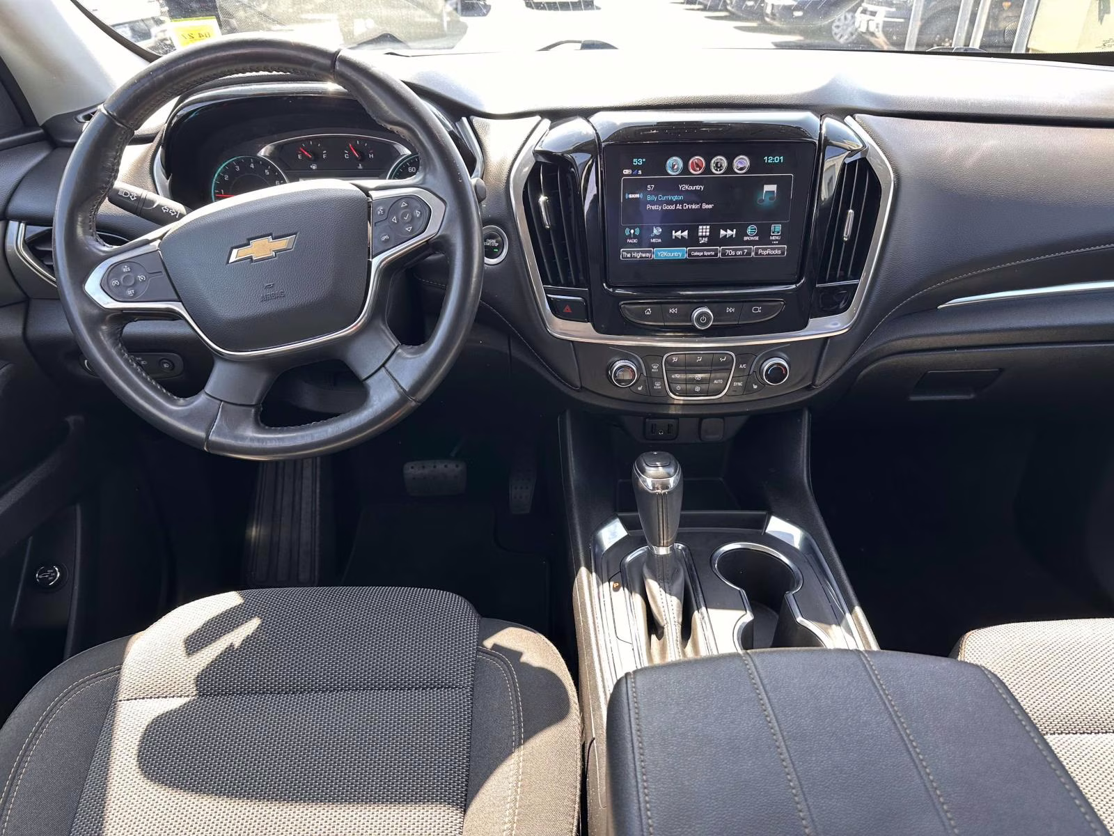 2018 Summit White Chevrolet Traverse AWD 4dr LT Cloth w/1LT AWD SUV